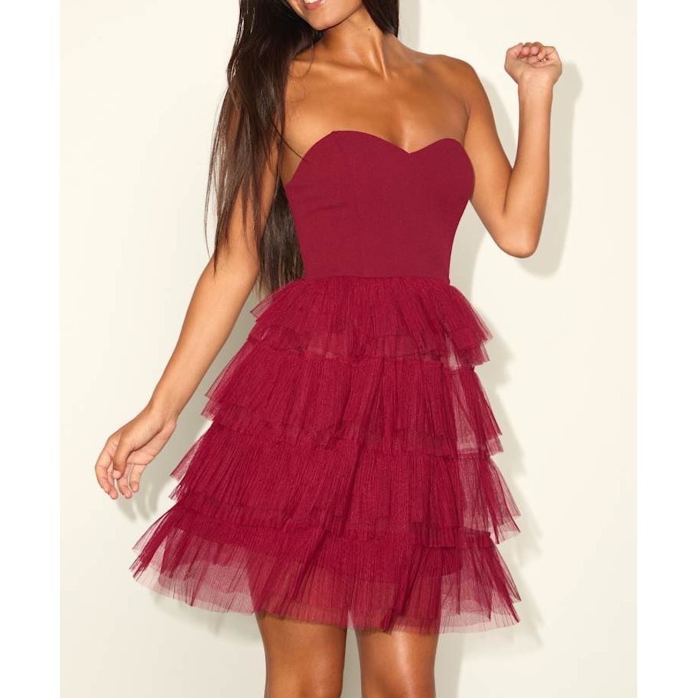 NWT Lulus Fabulous Thoughts Wine Red Tulle Strapless Tiered Mini Dress Medium